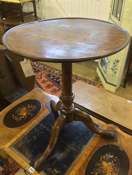 Georgian mahogany circular tilt-top table